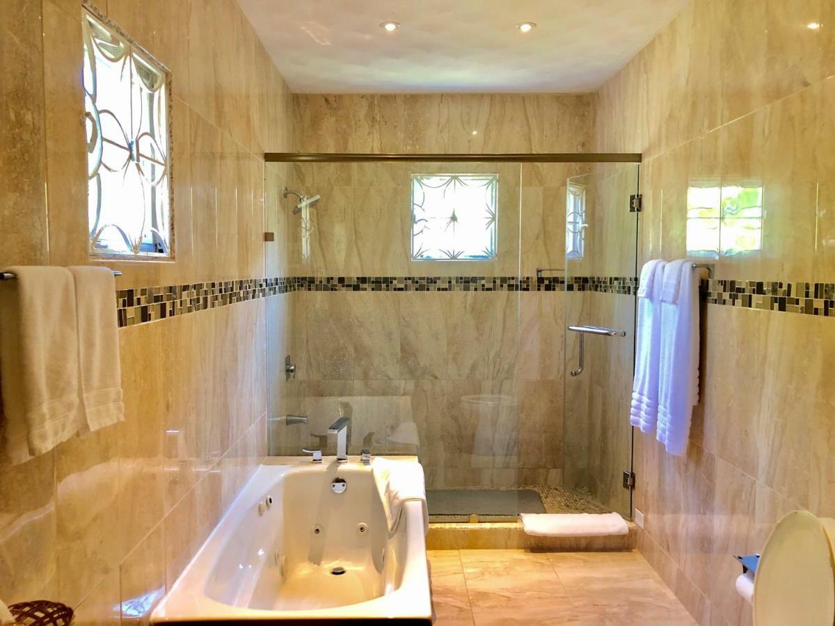 Tropical Escape Villa Ocho Rios Ngoại thất bức ảnh